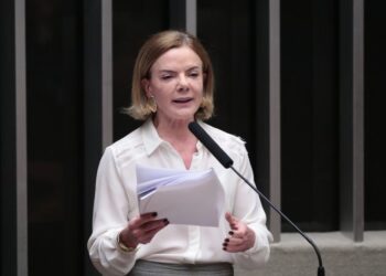 Projeto pune divulgação de crueldade contra animais na internet e responsabiliza redes sociais