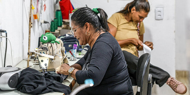 Projeto que amplia limite do MEI e perdoa dívidas chega ao Senado