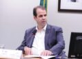 Projeto torna obrigatório indicar a cor de roupa na etiqueta para auxiliar daltônicos