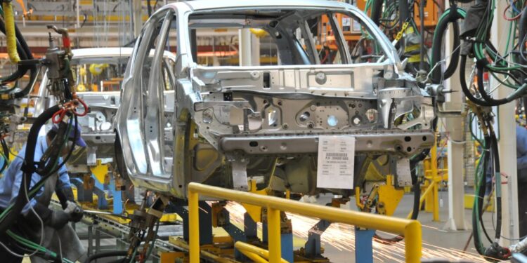 Quanto custaria um Nissan Livina hoje, com a inflação?