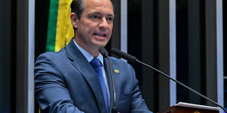 Recém-empossado, Renzo Braz promete trabalhar pelo setor produtivo