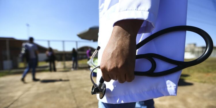 Revalida 2026/2: divulgado resultado de casos de logística e de saúde