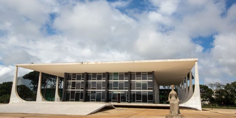 STF retira crédito presumido do ICMS da base de cálculo do PIS/Cofins