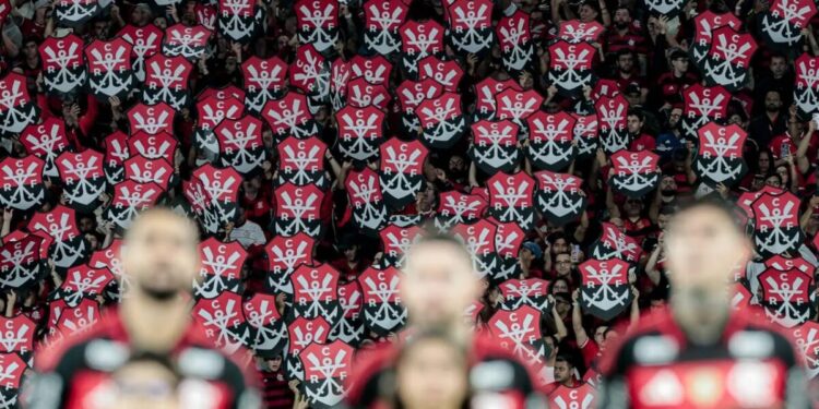 Torcida do Flamengo esgota ingressos para jogo de volta da semifinal da Libertadores contra Estudiantes