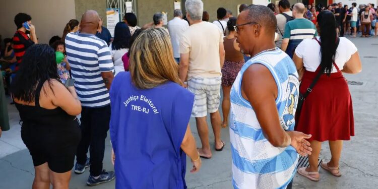 TRE-RJ suspende propaganda eleitoral gratuita no RJ até domingo 