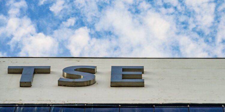 TSE dá 24 horas para Meta dar informações sobre igualdade de campanhas