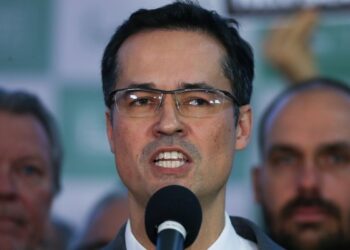 TSE julga validade da candidatura de Deltan ao Senado