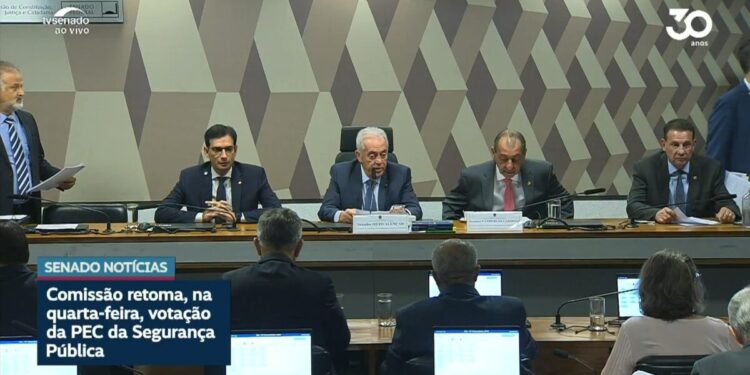 Vídeo: Comissão retoma votação da PEC da Segurança Pública nesta quarta